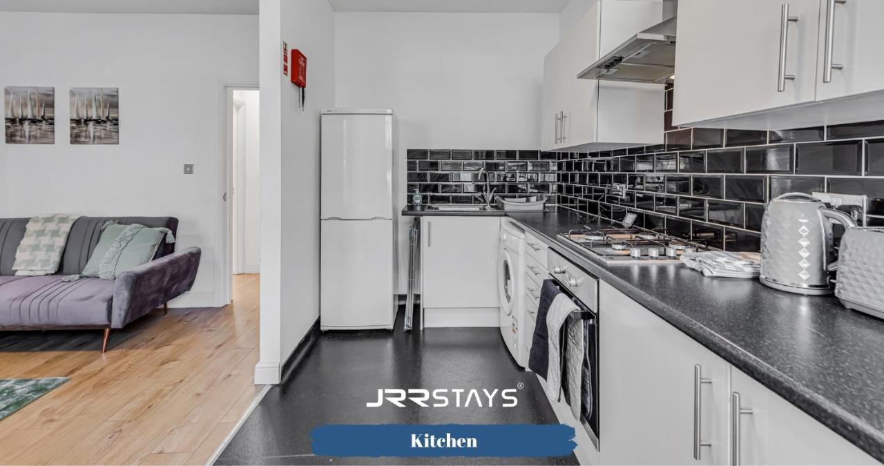 Cardiff Stylish 2 Bedroom Sleeps 6 Wi-Fi - Jrr Stays Zewnętrze zdjęcie
